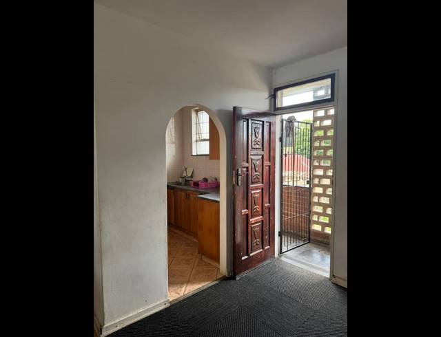 2 BEDROOM PROPERTY TO RENT IN ROSSBURGH